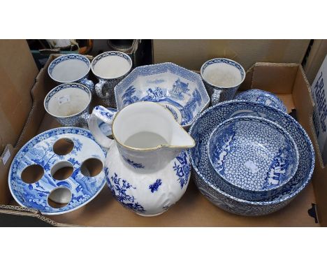 Three Caughley cabbage leaf transfer blue and white printed jugs, graduating sizes (a/f) together with Modern Caughley jug to