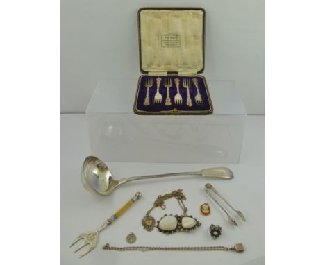 A SILVER PLATED GEORGIAN DESIGN SOUP LADLE, together with an EDWARDIAN SET OF SILVER DESSERT FORKS, cased Sheffield 1905, cos