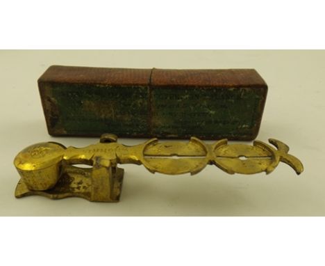 A SET OF BRASS WARRANTED SOVEREIGN SCALES by Thomas Simmons, Birmingham, in original vending box 