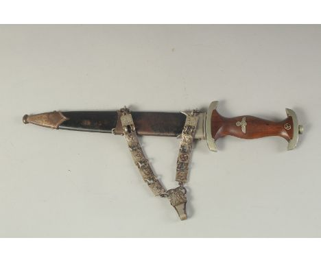AN ORIGINAL THIRD REICH EARLY M1933 S A DAGGER by J. P. SOUER &amp; SOHN, with wooden handle , metal sheath and metal chain.