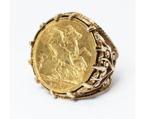 A Victorian Melbourne Mint 1897 sovereign ring, hallmarked 9ct gold, gross wt. 14.6g, size M.  