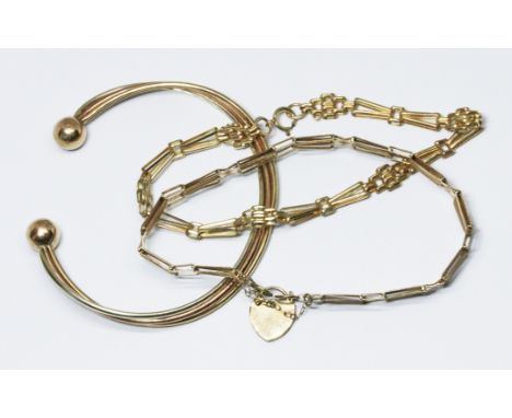 Two 9ct gold bracelets and a 9ct gold bangle, wt. 11.2g.  
