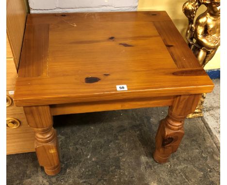 PINE CHUNKY TURNED LEG LAMP TABLE