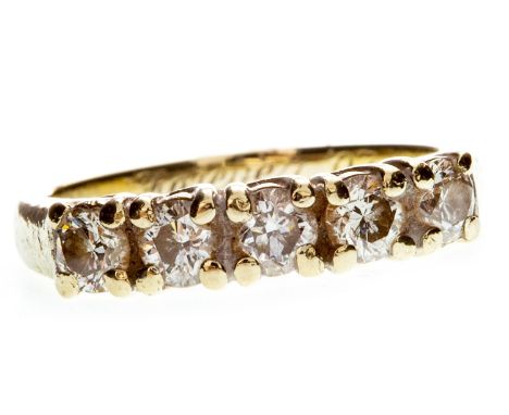 DIAMOND FIVE STONE RING, the round brilliant cut diamonds totalling approximately 1.00 carat overall, in eighteen carat gold,