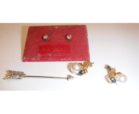 A pair of pearl, diamond and cabochon cut sapphire mounted ear studs in 18 carat yellow gold mounts, pearl size approx. 15, o