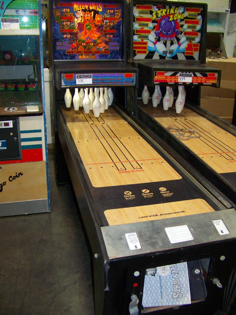 ALLEY CATS SHUFFLE BOWLER WILLIAMS Item is in used condition. Evidence