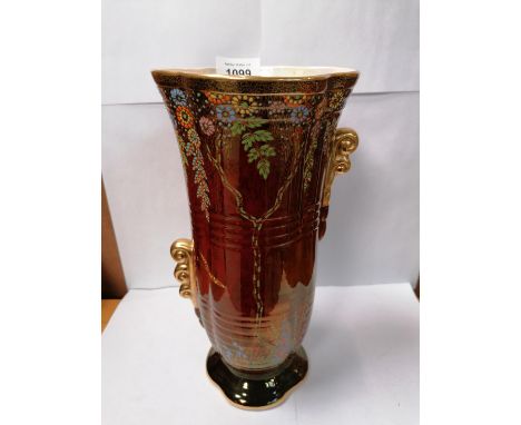 A CROWN DEVON 'FIELDINGS' PATTERN RED CERAMIC VASE 
