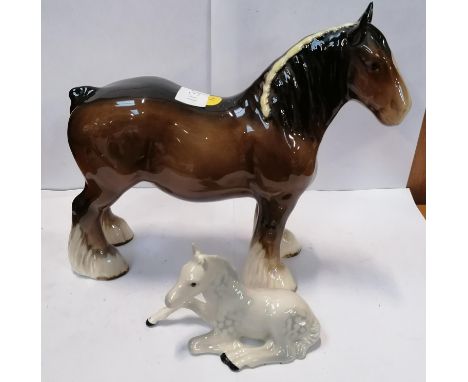 A BESWICK BROWN GLOSS CERAMIC SHIRE MODEL AND FURTHER DAPPLE GREY FOAL (2) 