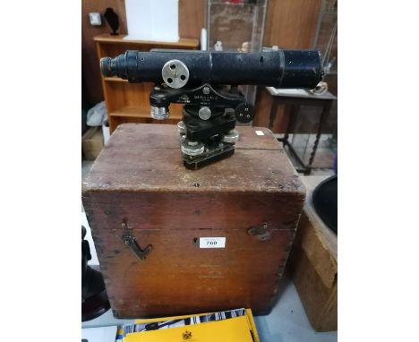 A VINTAGE COOKE TROUGHTON &amp; SIMMS LTD DUMPY SURVEYING LEVEL 