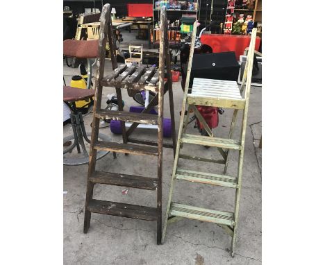 TWO PAIRS OF VINTAGE WOODEN STEP LADDERS TO INCLUDE A THRE STEP AND A FOUR STEP 