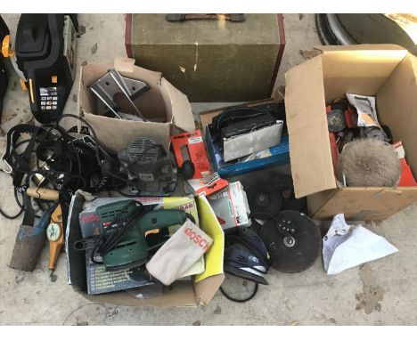 A COLLECTION OF TOOLS TO INCLUDE A BELT SANDER , BOSCH SANDER, PERFORMANCE ROUTER, MOUSE SANDER ETC IN WORKING ORDER 