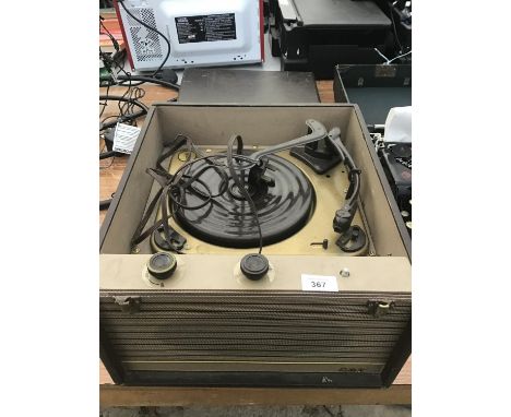 A VINTAGE RECORD PLAYER IN CASE IN WORKING ORDER 