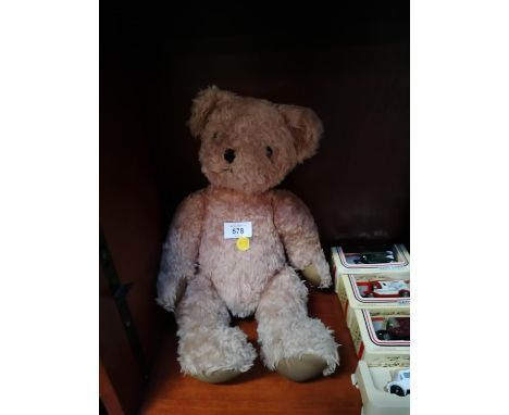 A VINTAGE SOFT TOY TEDDY BEAR 