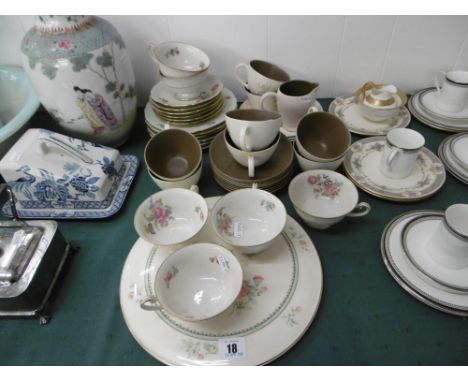 A HUCHSENREUTHER PART TEA SET AND A ROYAL KENT CAKE STAND AND POOLE TEA SET 