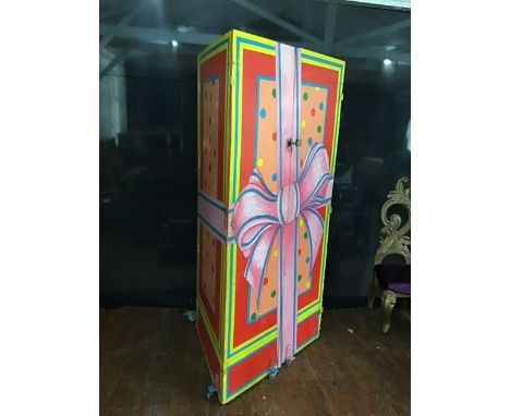*** ITEM LOCATION BISHTON HALL*** Doll Box made by the Toymakers to hide Truly Scrumptious. Large Box with Mirrored interior.