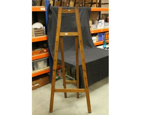 Large Vintage Pine Artist's Easel