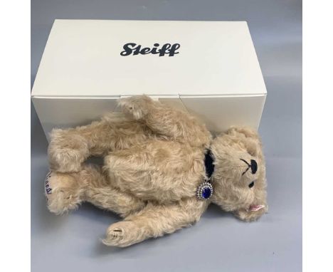 Teddy Bear - Boxed Steiff growler. Mohair blond Diana 1961 - 2011 bear. No certificate.