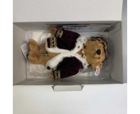 Teddy Bear - Boxed Steiff. Henry VIII 2009 bear no. 125 with certificate.