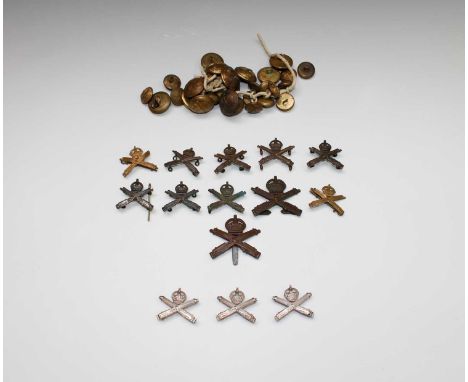 MACHINE GUN CORPS: The lot comprises 2 cap badges and 12 collar dogs - mostly officers (3 of the collar dogs are stamped ster