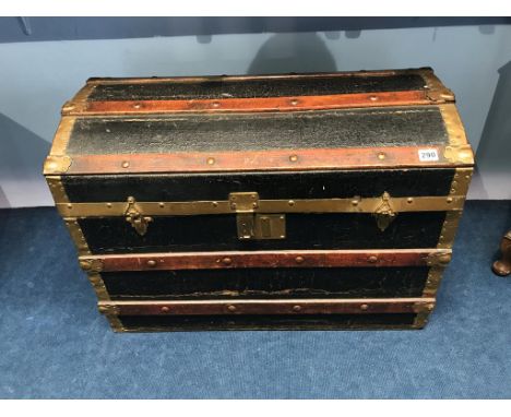 A dome top trunk