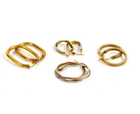 Four pairs of hoop earrings, including a vintage textured pair, and others with two coloured  gold with all in 9 ct  .    CON
