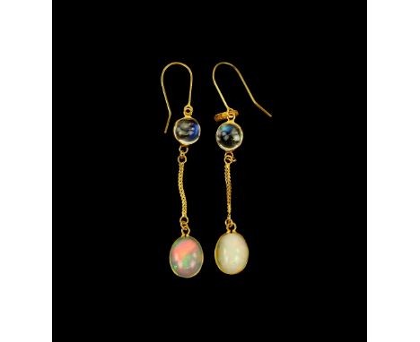  A pair of drop earrings set with cabochon cut opal and moonstone, 14 ct gold, length 5 cm,  .    