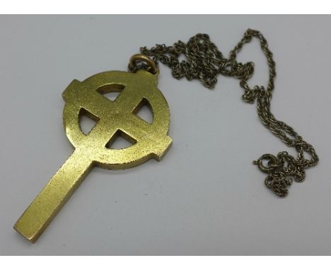 A silver gilt cross on a silver chain, 17.5g