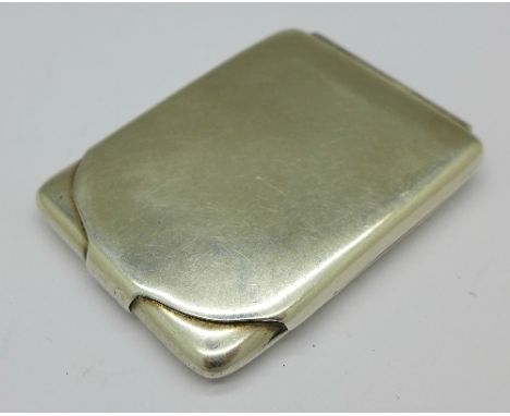A silver matchbook holder, 30g
