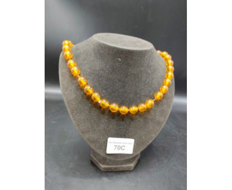 Amber set beaded necklace. 