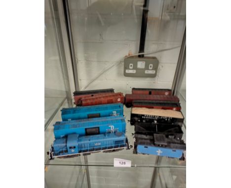 Canadian train model together with lot of rolling carriages . 