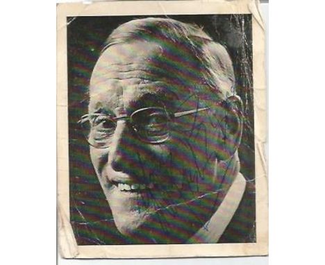 Wilfred Brambell signed small 2 x 32 inch scruffy portrait photo. 22 March 1912, 18 January 1985 was an Irish film and televi