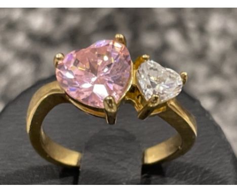 Ladies 9ct gold Pink and white 2 stone heart ring. Size K 3.5G