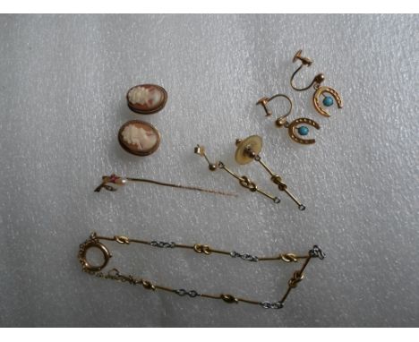 A two colour 9ct gold fetter link bracelet, together with a pair of yellow metal cameo set earrings, a pair of 9ct gold earri
