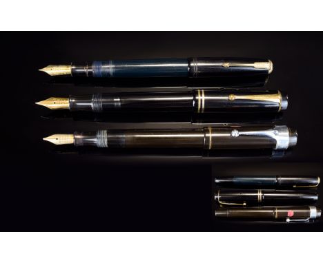 Parker Duofold Fountain Pen. Made In Canada, Black Rubber Case. 14ct Gold Nib. Date 1930's + A Parker Duofold ( Early ) Fount