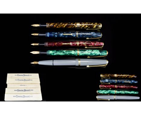 Conway Stewart Excellent Collection of Vintage Pens ( 5 ) Five In Total. All with Boxes. Comprises 1/ Conway Stewart - Gold B