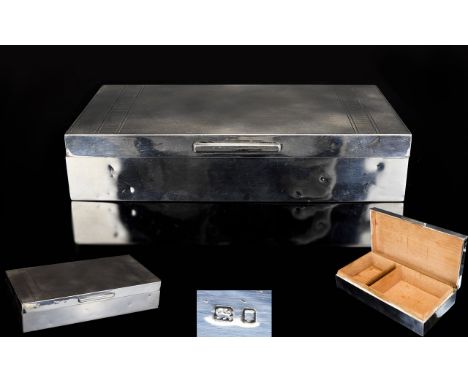 Art Deco Period Rectangle Shaped Solid Silver Table Cigarette Box with Engine Turned Top Cedar Wood Interior, London Hallmark