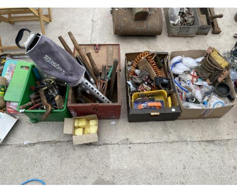 AN ASSORTMENT OF VINTAGE TOOLS AND HARDWARE TO INCLUDE AN AXE AND A SAW ETC 