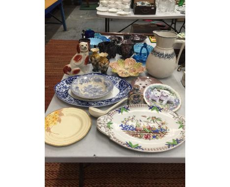 A QUANTITY OF VINTAGE PLATES, BOWLS, VASES, ETC TO INCLUDE SERVING PLATTERS, A STAFFORDSHIRE STYLE SPANIEL, CABINET PLATES, L