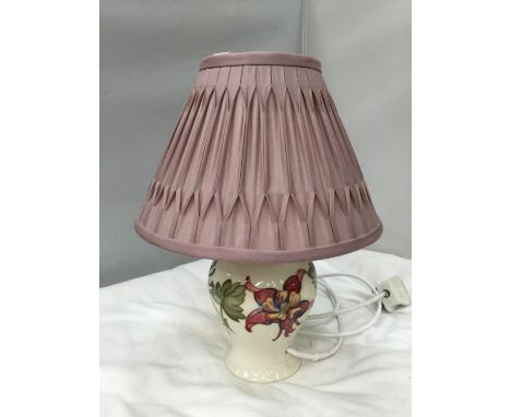 A MOORCROFT LAMP WITH SHADE 