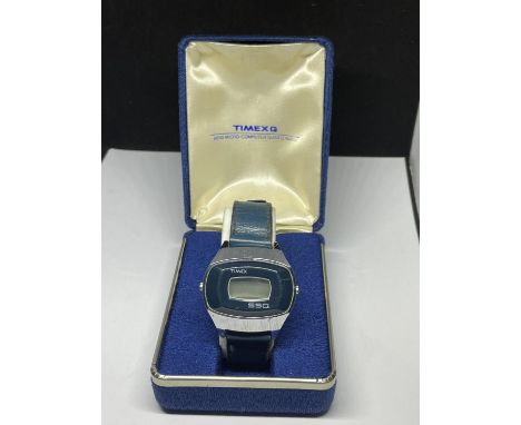A BOXED TIMEX Q MENS MICRO COMPUTER QUARTZ WATCH (NEEDS BATTERY) 