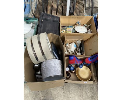 AN ASSORTMENT OF HOUSEHOLD CLEARANCE ITEMS TO INCLUDE CERAMICS AND ROLLER SKATES 