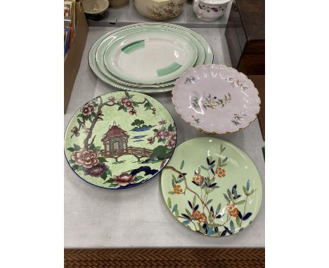 AN EARLY SPODE (1888) CAKE STAND, A BROWNFIELD 1880 CABINET PLATE, NEW HALL ORIENTAL STYLE CHARGER AND THREE GRADUATING SHELL