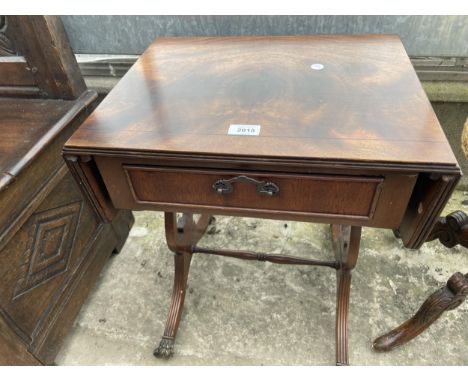 A MINIATURE REPRODUCTION MAHOGANY SOFA TABLE 