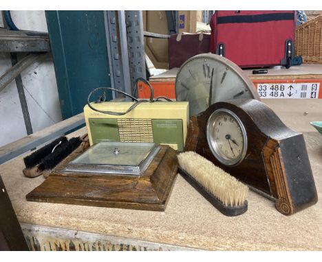 A VINTAGE MAHOGANY CASED MANTLE CLOCK, WALL CLOCK, BAROMETER AND TRANSISTOR RADIO 