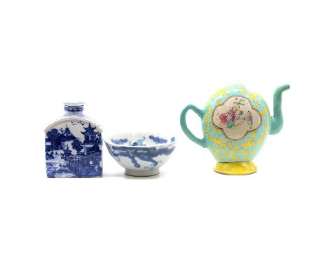 Collection of Chinese ceramics, including a mystery teapot modelled as a peach, 14cm, blue and white tea caddy, pair of blue 