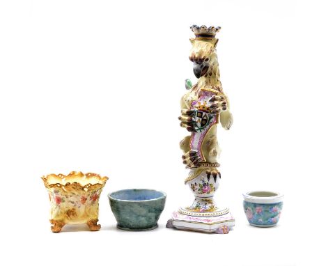 Quantity of ceramics, including a toby jug modelled as Mr Toby seated with a foaming quart, probably Italian pottery armorial