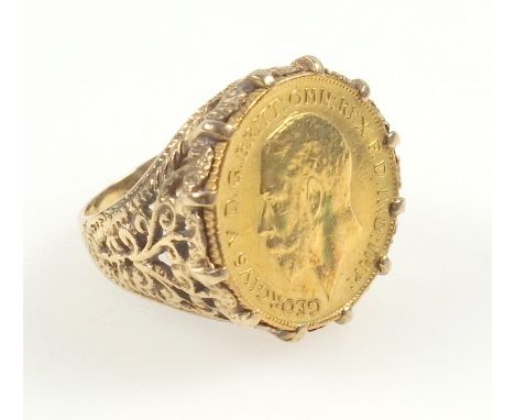 George V gold ½ sovereign, 1912, in a 9ct. ring mount, 8.9grs 