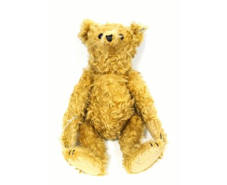 Steiff replica 1904 golden plush bear with articulated limbs, no. 2200 of a limited edition, H 48cm 