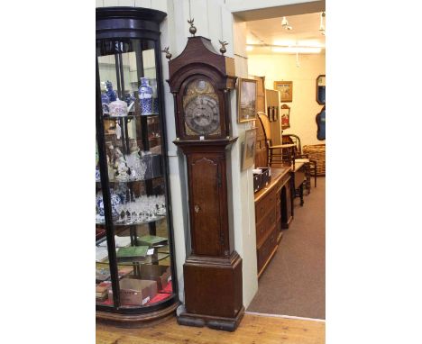 Antique oak eight day longcase clock having gilt, brass and silvered arched dial inscribed Rob't Holborn, South-Cave.