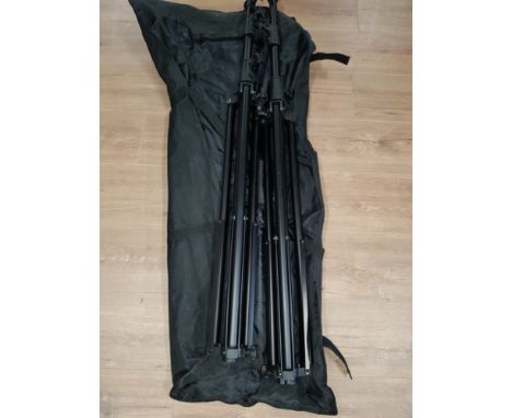 STAGE LIGHTING OR SPEAKER RIG